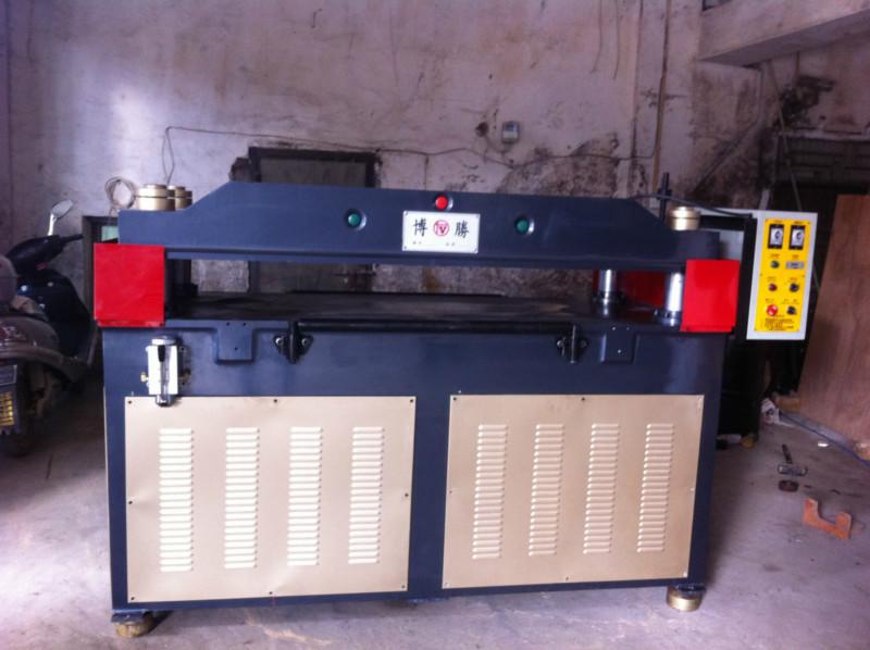 優(yōu)質(zhì)裁斷機(jī)圖片