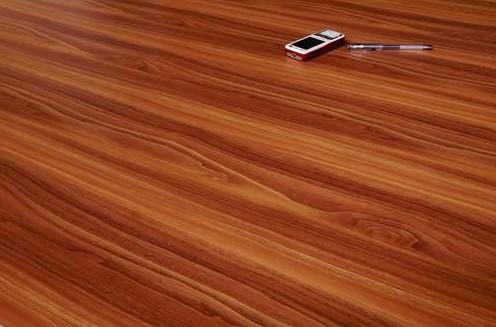 優(yōu)質(zhì)的強(qiáng)化復(fù)合地板廟山專賣店圖片