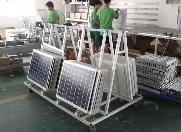 供應(yīng)60W多晶硅太陽能電池板