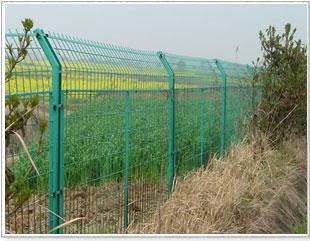 河南護(hù)欄網(wǎng)/高速公路護(hù)欄網(wǎng)/勾花護(hù)欄網(wǎng)-鄭州天援*