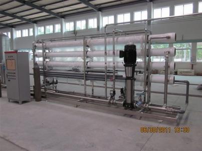 山泉水水處理生產(chǎn)線圖片