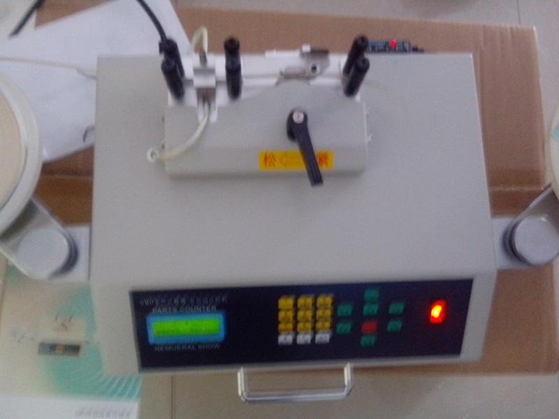 供應(yīng)測(cè)漏型點(diǎn)料機(jī)光電感應(yīng)型計(jì)數(shù)器廠家直銷SMT零件皆可使用