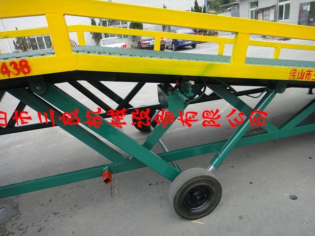 供應(yīng)液壓升降控制倉庫裝柜橋公司,清遠(yuǎn)集裝箱上車橋