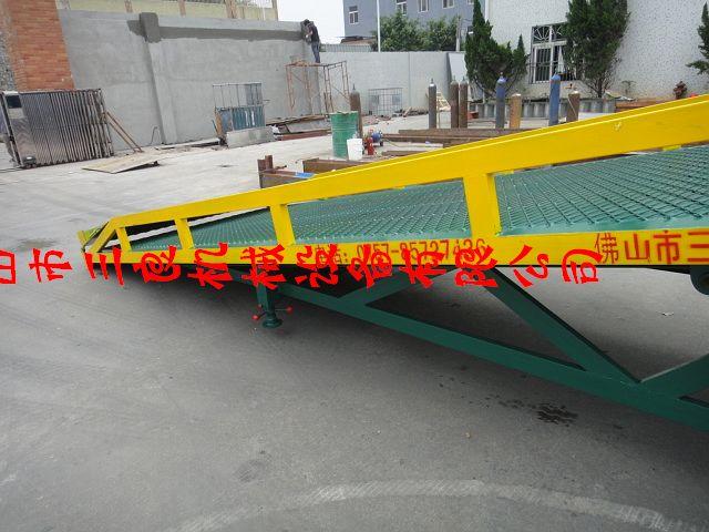 供應(yīng)江門貨柜車裝柜過車橋熱賣,貨物裝卸過橋廠家