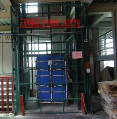 供應江門逢江導軌鏈條式液壓升降平臺廠家