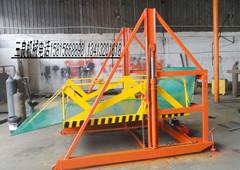 供應(yīng)佛山電動液壓裝卸平臺廠家，廣州液壓裝卸臺報價