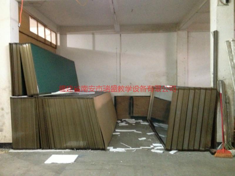 供應(yīng)泉州黑板廠泉州推拉黑板廠