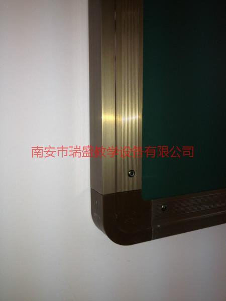 供應(yīng)南安磁性黑板