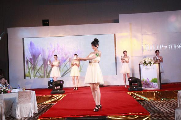 供應(yīng)游戲發(fā)布會(huì)游戲發(fā)布會(huì)燈光音響出租