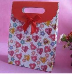 供應(yīng)山東哪里的禮品袋質(zhì)量*/價格實惠/山東禮品袋生產(chǎn)廠家