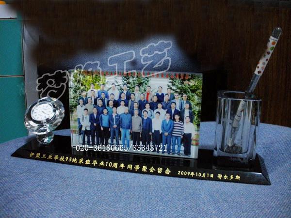 供應(yīng)同學(xué)畢業(yè)周年聚會紀(jì)念品，新年聯(lián)歡會禮品，同學(xué)聚會紀(jì)念品禮品