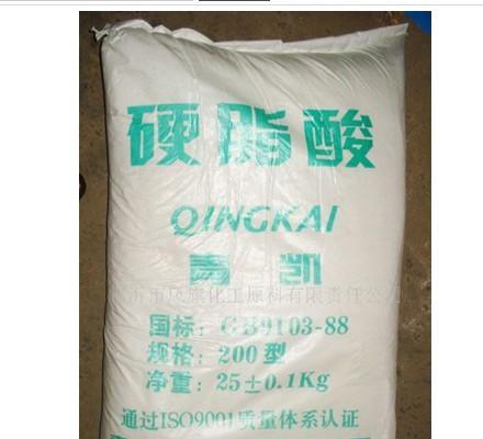 供應(yīng)硬脂酸生產(chǎn)廠家-山東硬脂酸批發(fā)商-優(yōu)質(zhì)硬脂酸價(jià)格多少