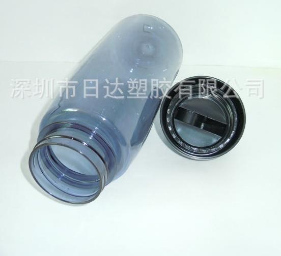 *PC帶拉扣直身水壺；流線設(shè)計