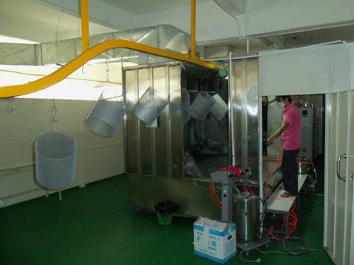 手動(dòng)五金噴涂線圖片