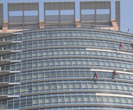 供應(yīng)呂梁高空外墻清洗