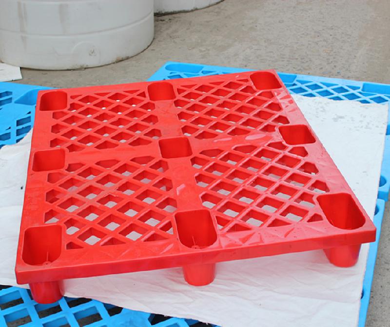 供應(yīng)塑料托盤，塑料周轉(zhuǎn)箱供應(yīng)商，塑料桶廠價批發(fā)