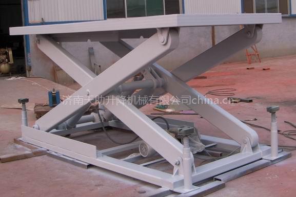 供應(yīng)江西小型升降機(jī)-升降平臺(tái)-升降貨梯