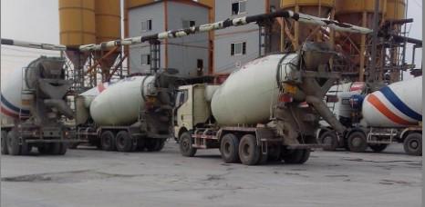 供應(yīng)豪沃10方攪拌車，各種二手?jǐn)嚢柢?  title=