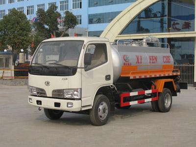 供應(yīng)吸糞車廠家13872885565