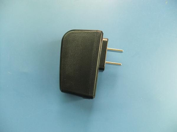 供应5V2A中规CCC带线MID电源充电器