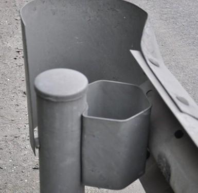 供應(yīng)護(hù)欄板端頭/高速護(hù)欄板端頭/護(hù)欄板產(chǎn)生廠家