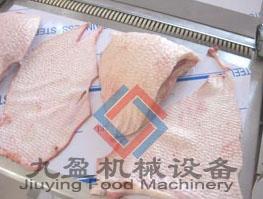 去豬皮機(jī)豬肉去皮機(jī)九盈牌肉加工廠豬肉去皮機(jī)鏟豬油機(jī)豬肉剝皮機(jī)去皮機(jī)價格