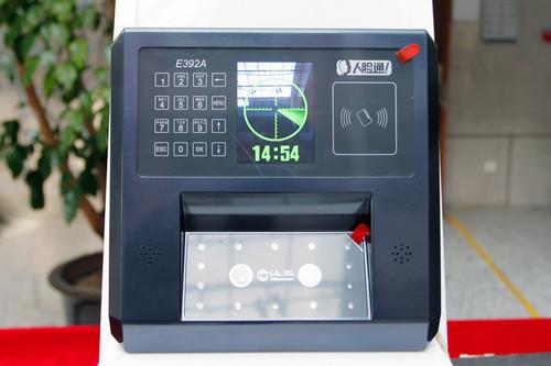 供應深圳漢王人臉識別門禁機E392A，大容量，識別快