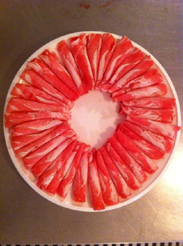 供應(yīng)氣動拉緊打卡機(jī) 羊肉卷填充機(jī) 羊肉卷機(jī)