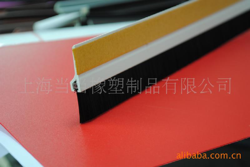 供應(yīng)門(mén)底自動(dòng)擋門(mén)密封條生產(chǎn)廠家，門(mén)底自動(dòng)擋門(mén)密封條