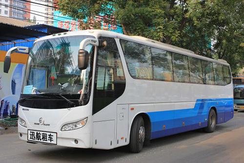 供应租成都交通大巴车,租成都大巴车,成都豪华旅游大巴出租