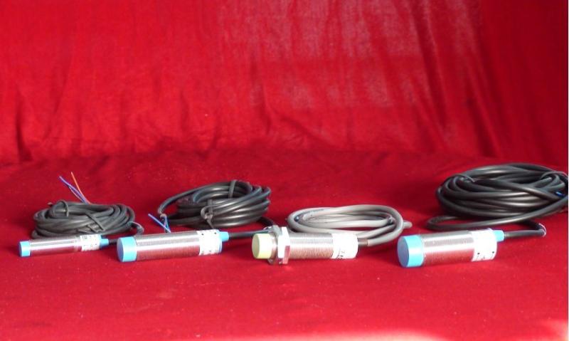 供應(yīng)接近開關(guān)_TE-12P4B_電容式接近開關(guān)_交流電壓式接近開關(guān)