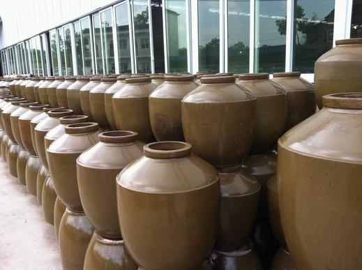 供應(yīng)50公斤土陶酒壇價格，50公斤土陶酒壇生產(chǎn)廠家，50公斤酒壇批發(fā)