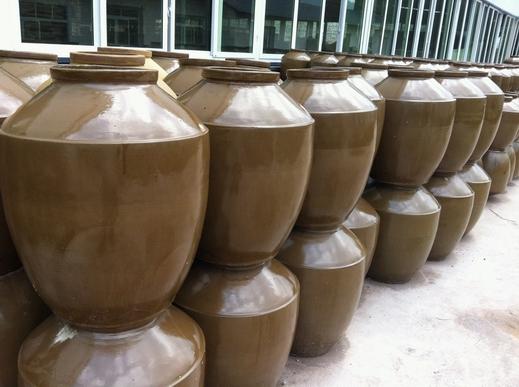 供應(yīng)50公斤陶瓷酒缸生產(chǎn)廠家，50公斤陶瓷酒缸批發(fā)，50公斤酒壇批發(fā)