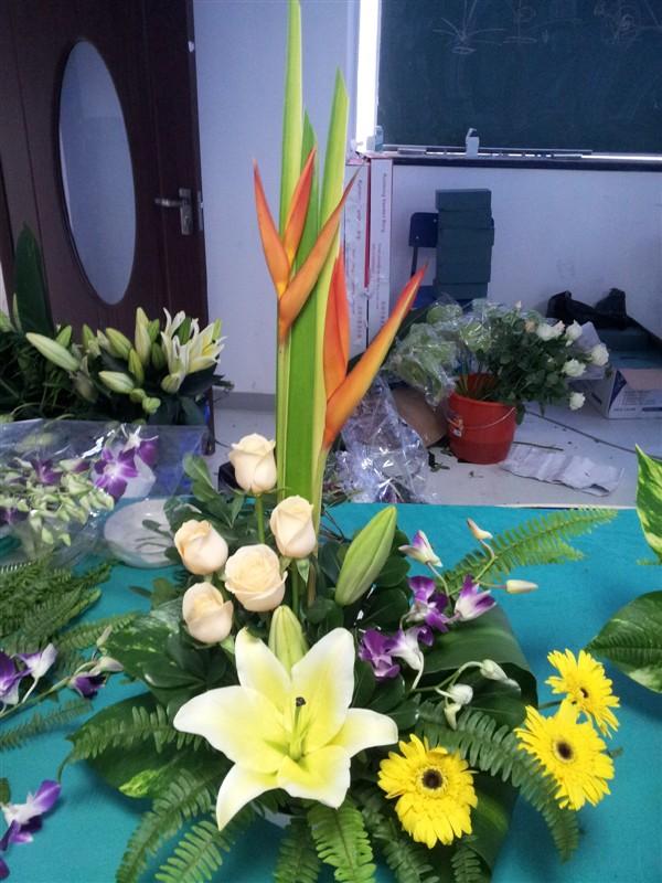 供應(yīng)鎮(zhèn)江插花培訓(xùn)班，鎮(zhèn)江插花興趣培訓(xùn)學(xué)校