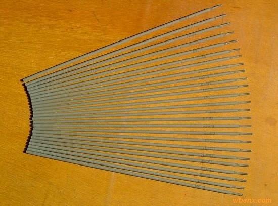 供應(yīng)D938高鉻鑄鐵堆焊焊條