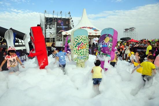 供應(yīng)酒吧懸掛泡沫機(jī) 舞臺(tái)噴射式泡沫機(jī)沙灘派對(duì)泡沫機(jī)