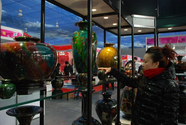 供應泰州各種展示柜*貨架定做