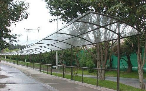 林蔭小道透明陽光板過道雨棚圖片