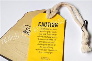 供應(yīng)深圳天宇彩服裝吊牌廠家直銷