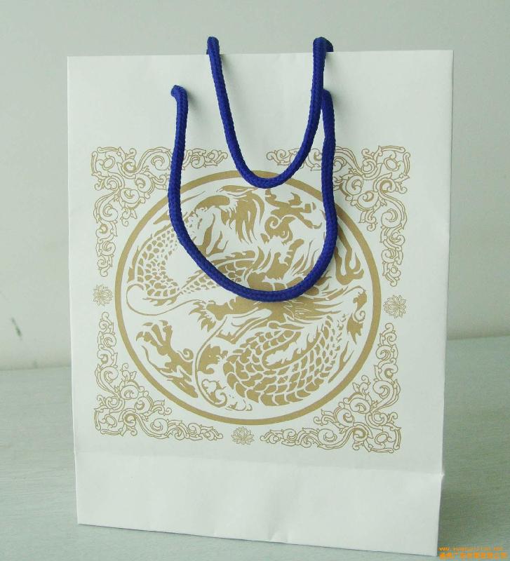 供應(yīng)廣州紙袋2000個起訂紙袋款式新穎