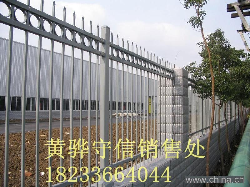黃驊護(hù)欄網(wǎng)，雙邊護(hù)欄網(wǎng)，鋅鋼護(hù)欄網(wǎng)，鐵藝護(hù)欄網(wǎng)，守信護(hù)欄網(wǎng)廠