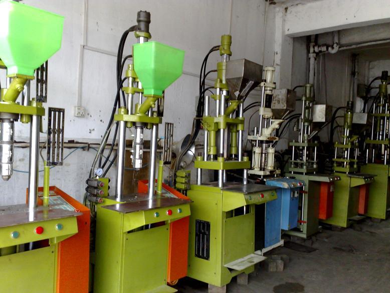 供應(yīng)原裝臺(tái)灣百塑35T立臥式注塑機(jī)