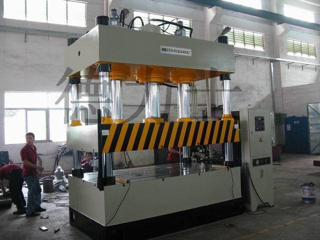 供應(yīng)上海上缸式單動(dòng)四柱油壓機(jī)DSB