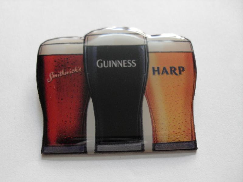 供應(yīng)麥當(dāng)勞徽章制作肯德基徽章胸牌制作蒙?；照轮谱?  title=