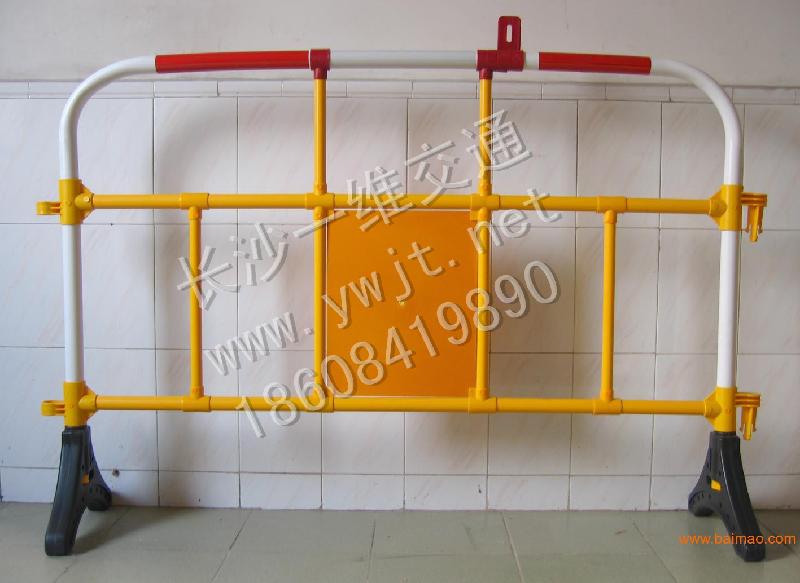 供應(yīng)鐵馬隔離欄供貨商，鐵馬隔離欄供應(yīng)