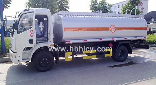 3-5噸東風(fēng)多利卡油罐車(chē)圖片