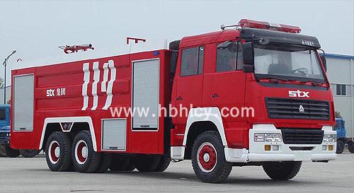 斯太爾后雙橋水罐消防車