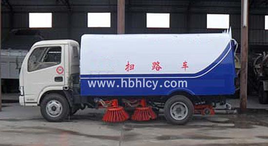 東風(fēng)小霸王掃路車
