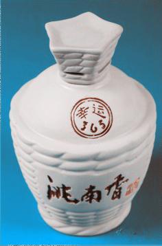 供应各类陶瓷容器定做 ，陶瓷大瓷盘，陶瓷大缸，陶瓷工艺品，湖南瓷器