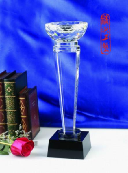 供應(yīng)通用獎杯廣州廠家水晶k9